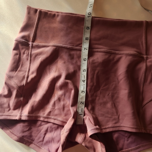 Lululemon In Movement Shorts Mauve Size 8. - Picture 7 of 8